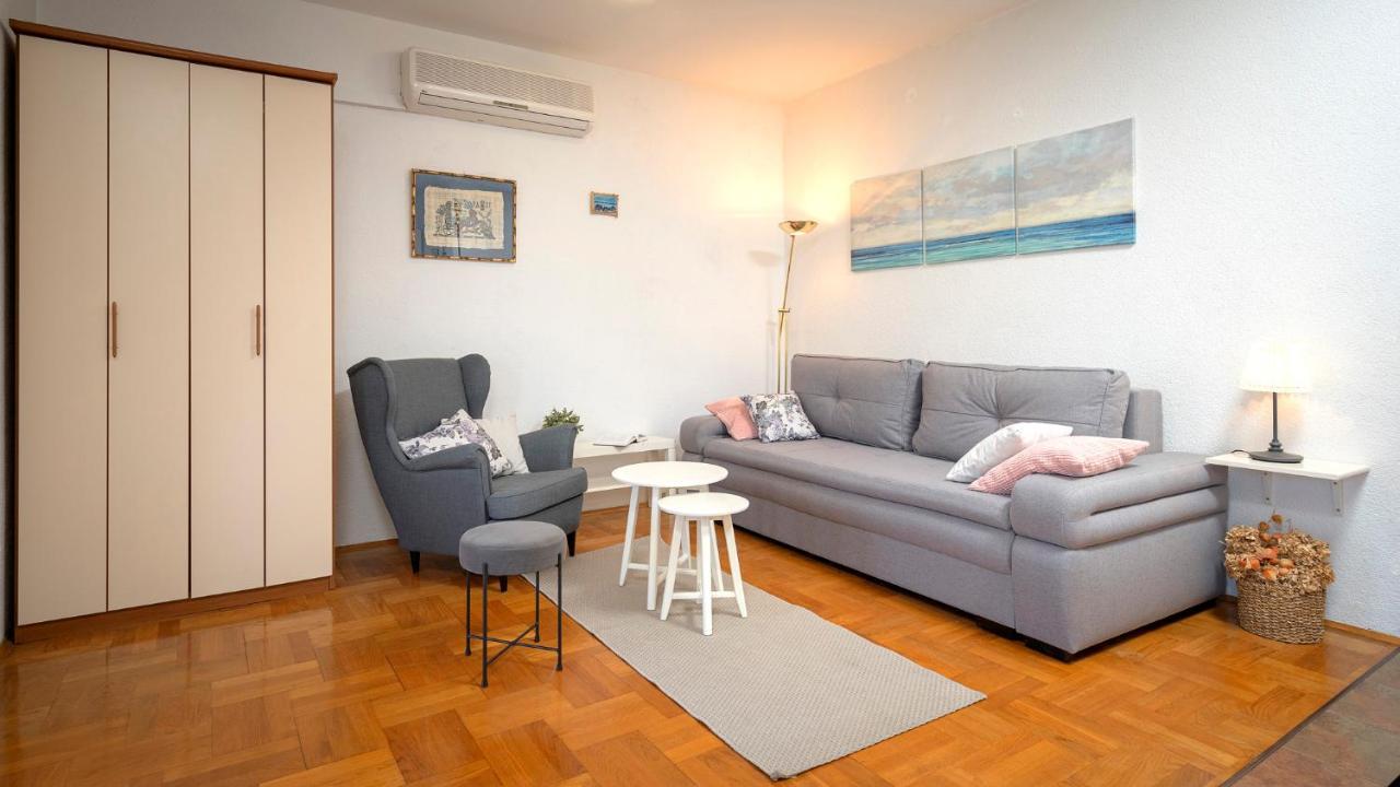 Apartment Nela Kalina Jelsa  Εξωτερικό φωτογραφία