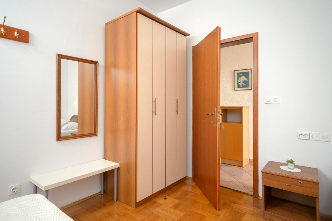Apartment Nela Kalina Jelsa  Εξωτερικό φωτογραφία