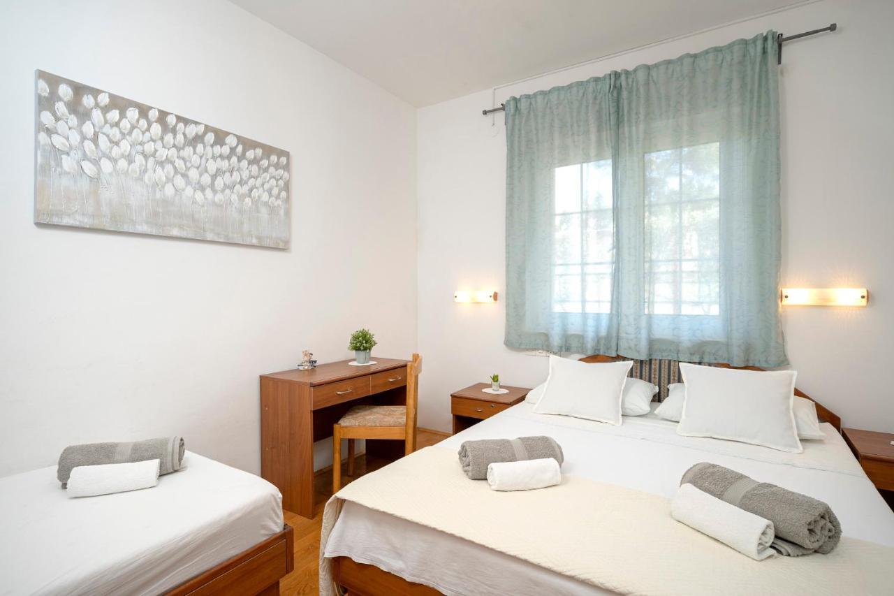 Apartment Nela Kalina Jelsa  Εξωτερικό φωτογραφία