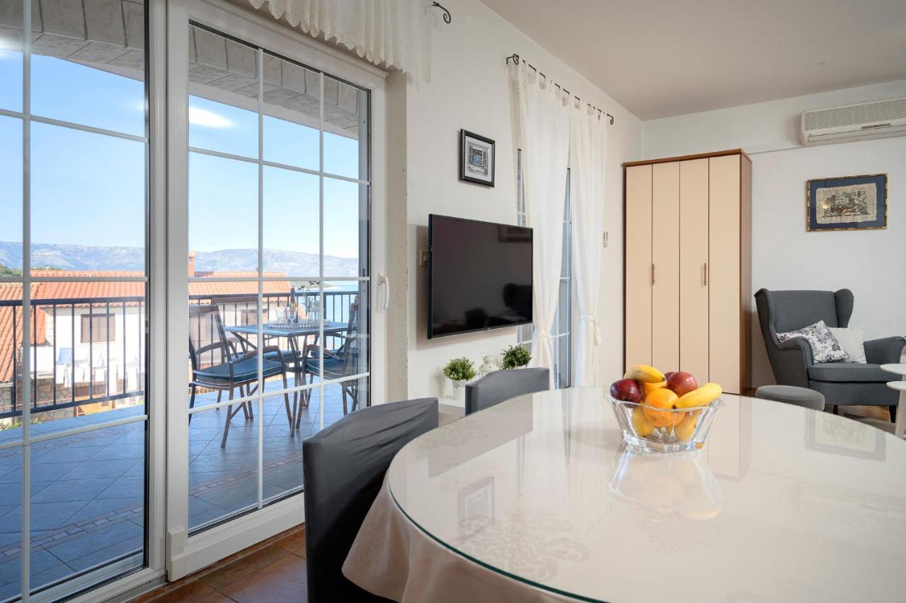 Apartment Nela Kalina Jelsa  Εξωτερικό φωτογραφία